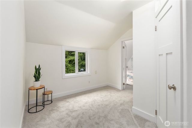 421 N 40th Street, Seattle, WA 98103