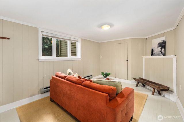 421 N 40th Street, Seattle, WA 98103