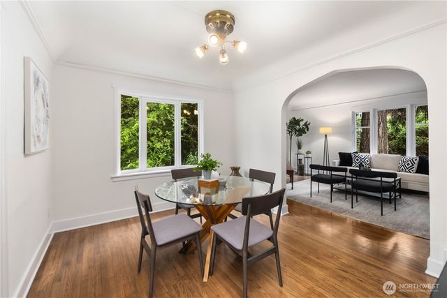 421 N 40th Street, Seattle, WA 98103