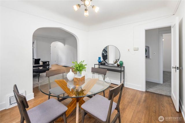 421 N 40th Street, Seattle, WA 98103