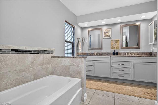 13190 Oakmont DR 6, Fort Myers, FL 33907