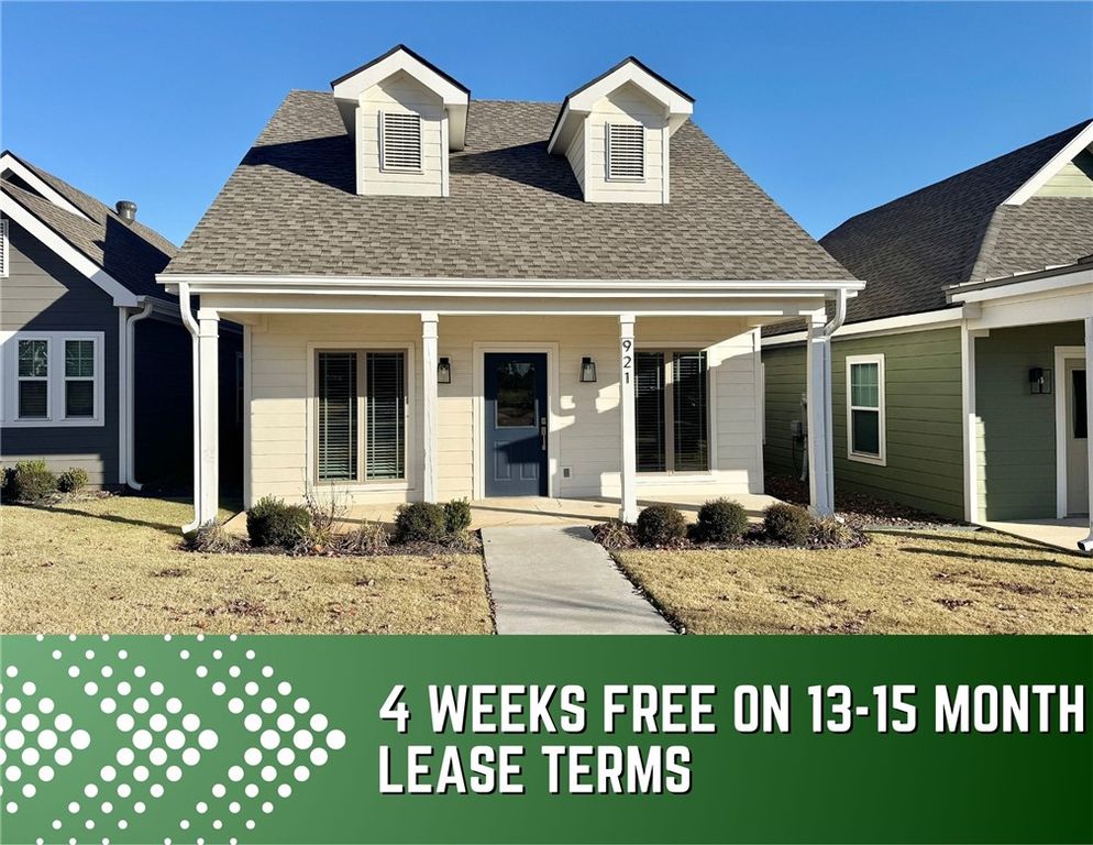 921 NE Heights Lane, Bentonville, AR 72712