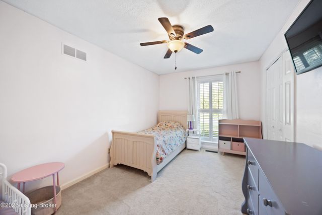 5241 Orphan Ln, Shelbyville, KY 40065