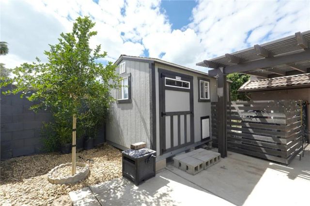 69320 Cypress Road, Cathedral City, CA 92234