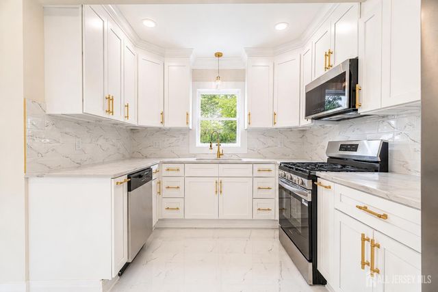 137 Cooper Avenue, Iselin, NJ 08830