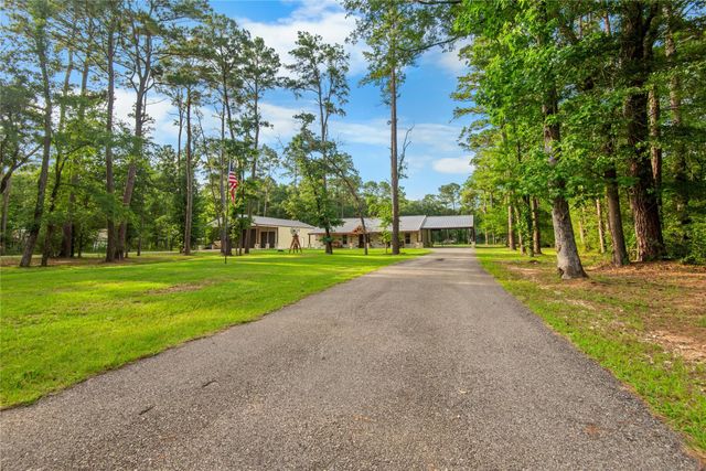 41576 Mill Creek Road, Magnolia, TX 77354