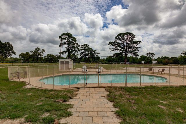 118 Saddle CT, Bastrop, TX 78602