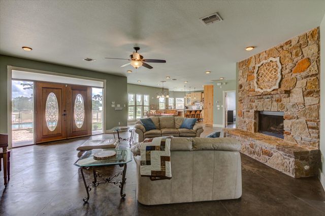 118 Saddle CT, Bastrop, TX 78602