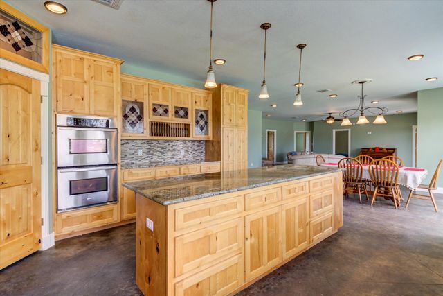 118 Saddle CT, Bastrop, TX 78602