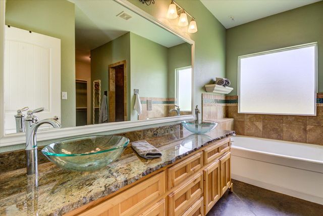 118 Saddle CT, Bastrop, TX 78602