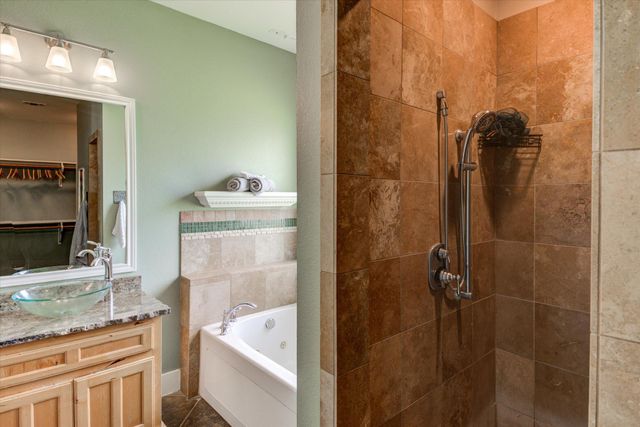 118 Saddle CT, Bastrop, TX 78602