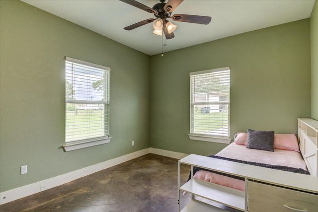 118 Saddle CT, Bastrop, TX 78602