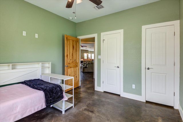 118 Saddle CT, Bastrop, TX 78602