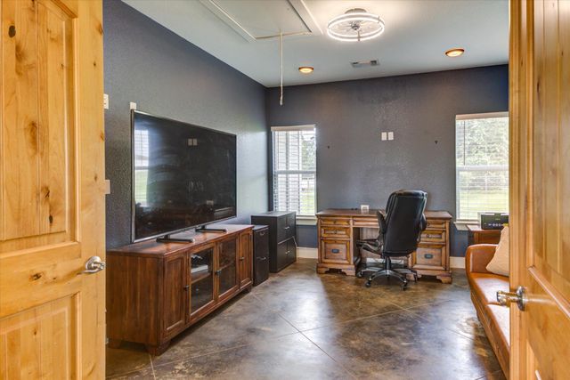 118 Saddle CT, Bastrop, TX 78602