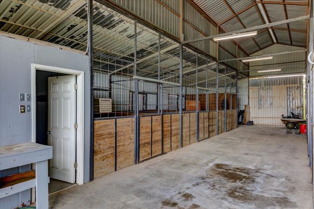 118 Saddle CT, Bastrop, TX 78602