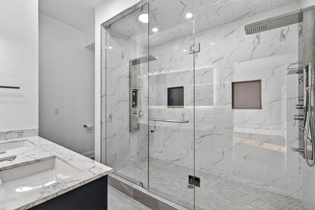 4646 S PRAIRIE Avenue 2S, Chicago, IL 60653