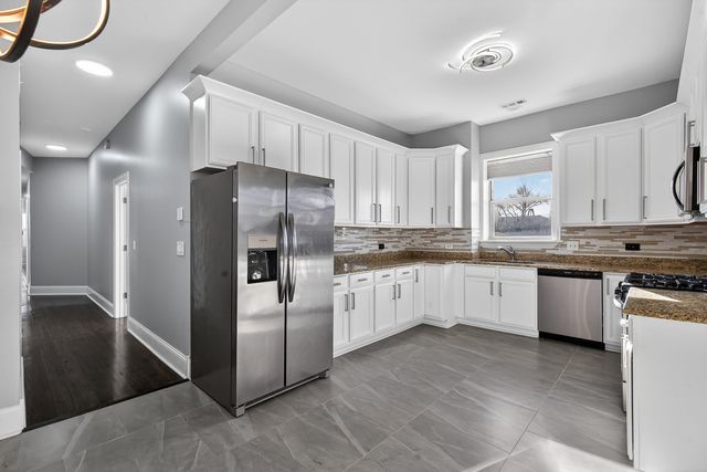 4646 S PRAIRIE Avenue 2S, Chicago, IL 60653