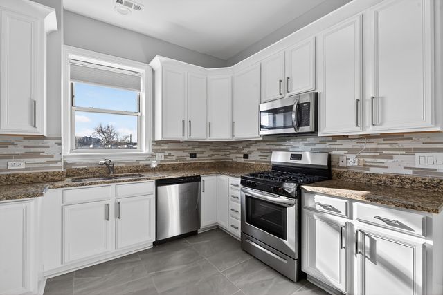 4646 S PRAIRIE Avenue 2S, Chicago, IL 60653