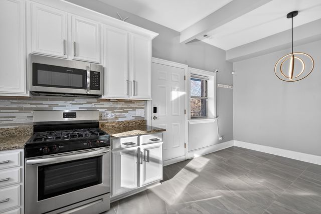 4646 S PRAIRIE Avenue 2S, Chicago, IL 60653