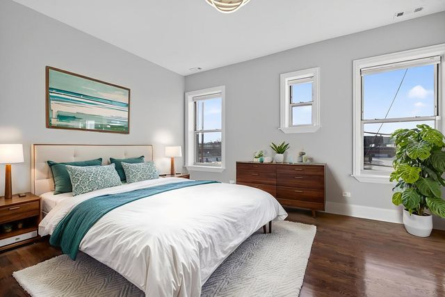 4646 S PRAIRIE Avenue 2S, Chicago, IL 60653