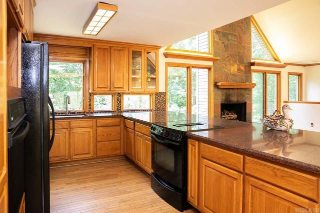 17 River Valley Rd, Little Rock, AR 72227
