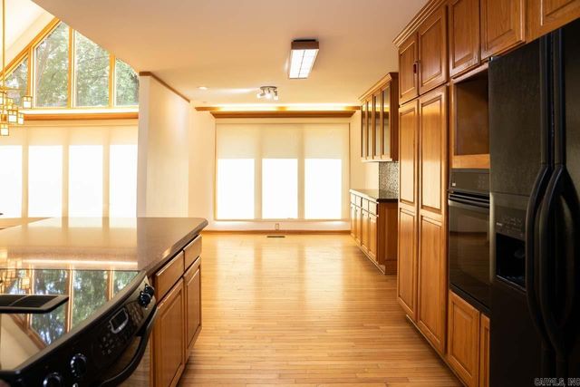 17 River Valley Rd, Little Rock, AR 72227