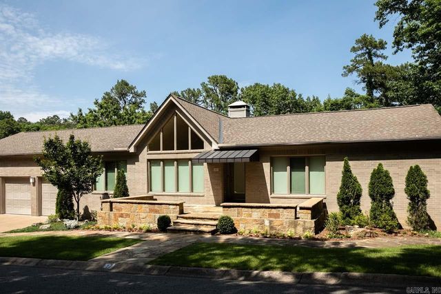 17 River Valley Rd, Little Rock, AR 72227