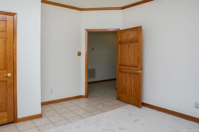 17 River Valley Rd, Little Rock, AR 72227