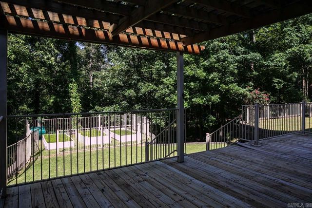 17 River Valley Rd, Little Rock, AR 72227