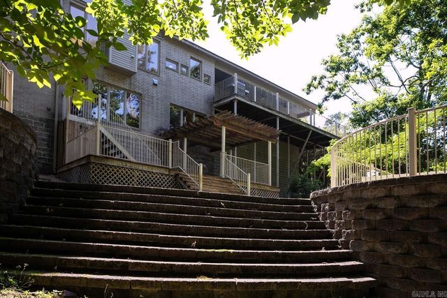 17 River Valley Rd, Little Rock, AR 72227