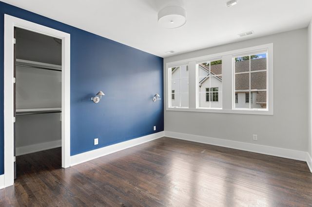 906 Lynnwood Blvd, Nashville, TN 37205