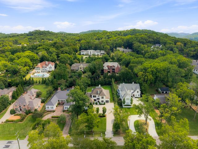 906 Lynnwood Blvd, Nashville, TN 37205