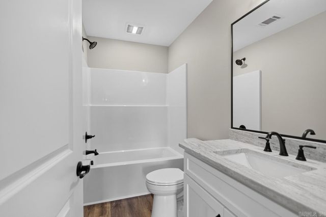 2115 Sable Oaks, Bryant, AR 72022