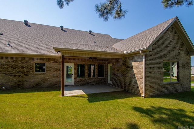 2115 Sable Oaks, Bryant, AR 72022