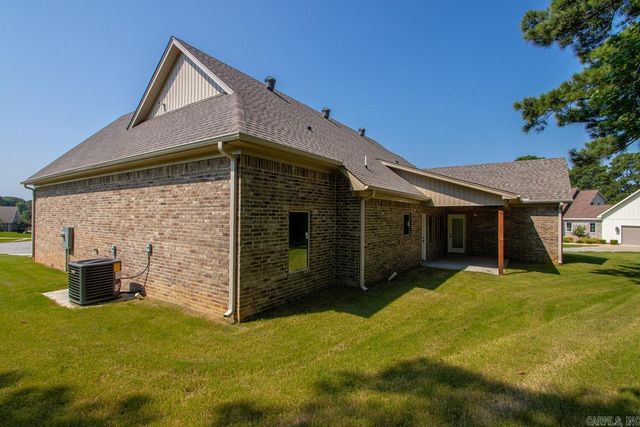 2115 Sable Oaks, Bryant, AR 72022