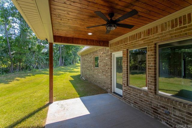 2115 Sable Oaks, Bryant, AR 72022