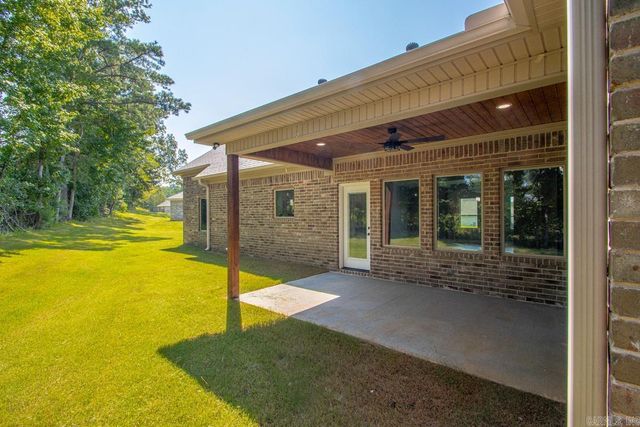 2115 Sable Oaks, Bryant, AR 72022