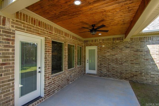 2115 Sable Oaks, Bryant, AR 72022