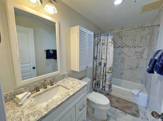 22 Via Deluna Dr 101, Pensacola Beach, FL 32561