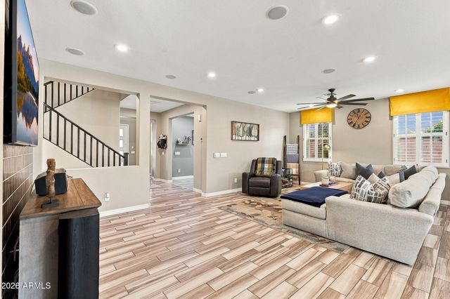 16005 W SHAW BUTTE Drive, Surprise, AZ 85379