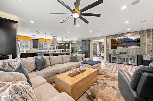 16005 W SHAW BUTTE Drive, Surprise, AZ 85379