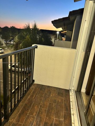 7160 NW 179th St 302, Hialeah, FL 33015