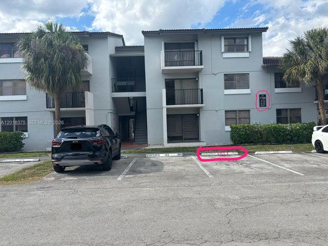 7160 NW 179th St 302, Hialeah, FL 33015
