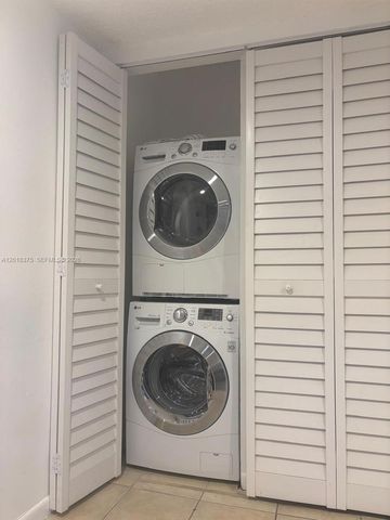 7160 NW 179th St 302, Hialeah, FL 33015