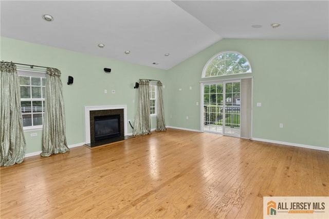 48 Merlot Court, Monroe, NJ 08831
