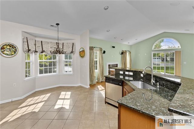 48 Merlot Court, Monroe, NJ 08831