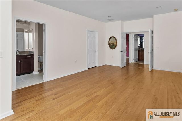48 Merlot Court, Monroe, NJ 08831