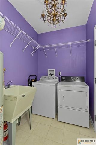 48 Merlot Court, Monroe, NJ 08831