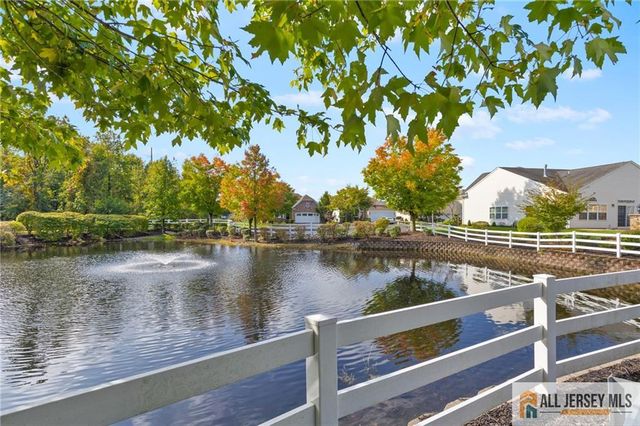 48 Merlot Court, Monroe, NJ 08831