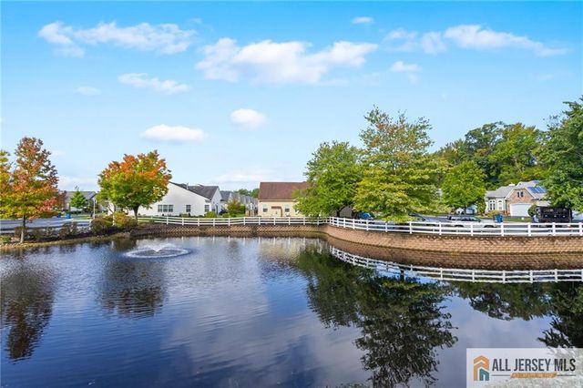 48 Merlot Court, Monroe, NJ 08831